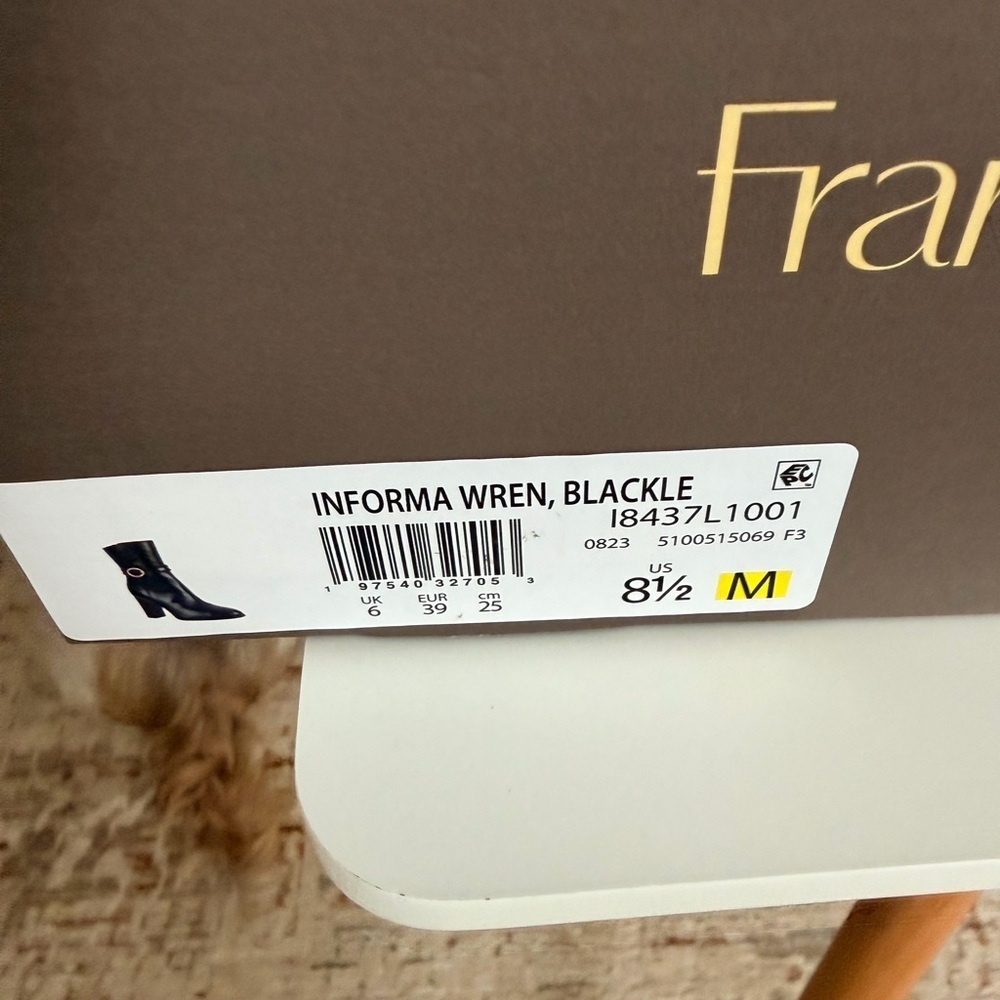 Franco Sarto Women's Informa Wren Buckle Detail Heeled Booties Ankle Boot Sz 8.5 - Picture 5 of 5